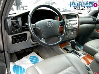 2002 Toyota Land Cruiser Wallpapers