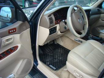 2002 Toyota Land Cruiser Wallpapers