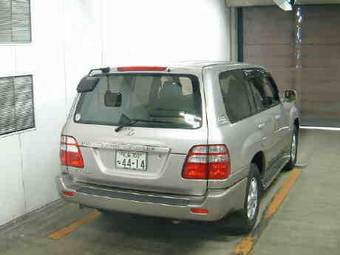 2003 Toyota Land Cruiser Pics