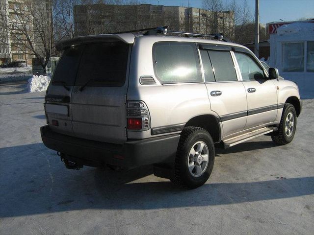 2004 Toyota Land Cruiser