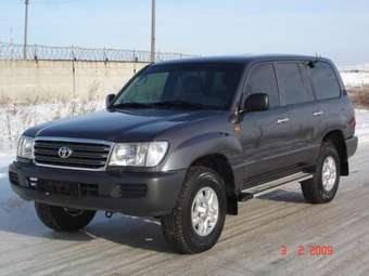 2005 Toyota Land Cruiser Pictures