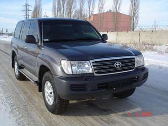 2005 Toyota Land Cruiser Pics