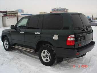 2005 Toyota Land Cruiser Photos