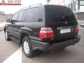 2005 Toyota Land Cruiser Photos