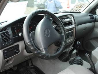 2005 Toyota Land Cruiser Photos