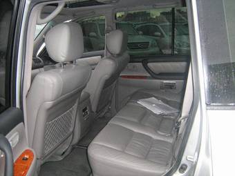 2005 Toyota Land Cruiser Pics