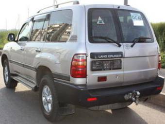 2005 Toyota Land Cruiser Pics