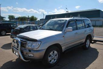 2006 Toyota Land Cruiser Photos