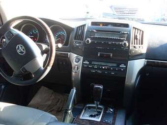 2008 Toyota Land Cruiser Pictures