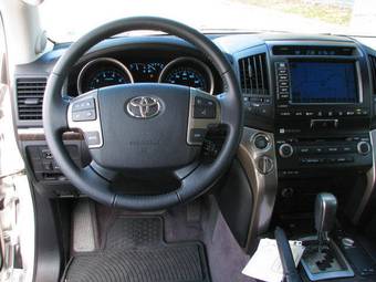 2008 Toyota Land Cruiser Images