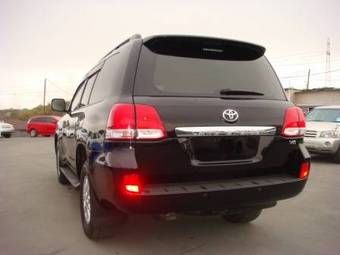 2008 Toyota Land Cruiser Pictures