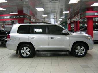 2008 Toyota Land Cruiser Pictures