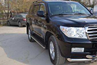 2010 Toyota Land Cruiser Photos