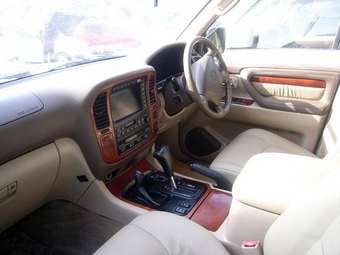 1999 Toyota Land Cruiser Cygnus Pictures