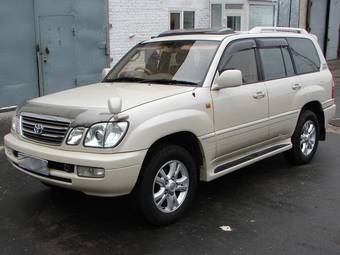 2002 Toyota Land Cruiser Cygnus Photos