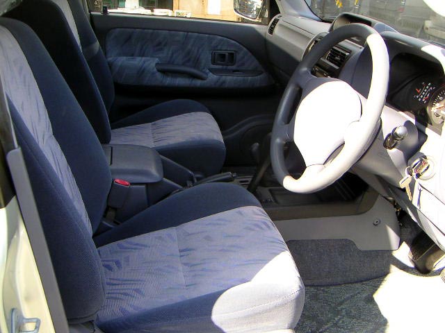 1999 Toyota Land Cruiser Prado Pictures