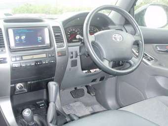 2005 Toyota Land Cruiser Prado Photos