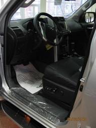 2009 Toyota Land Cruiser Prado Pics