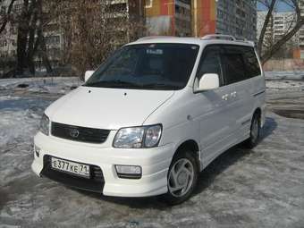 Toyota lite ace noah