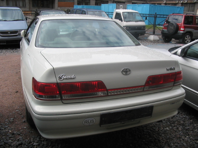 1999 Toyota Mark II Pictures