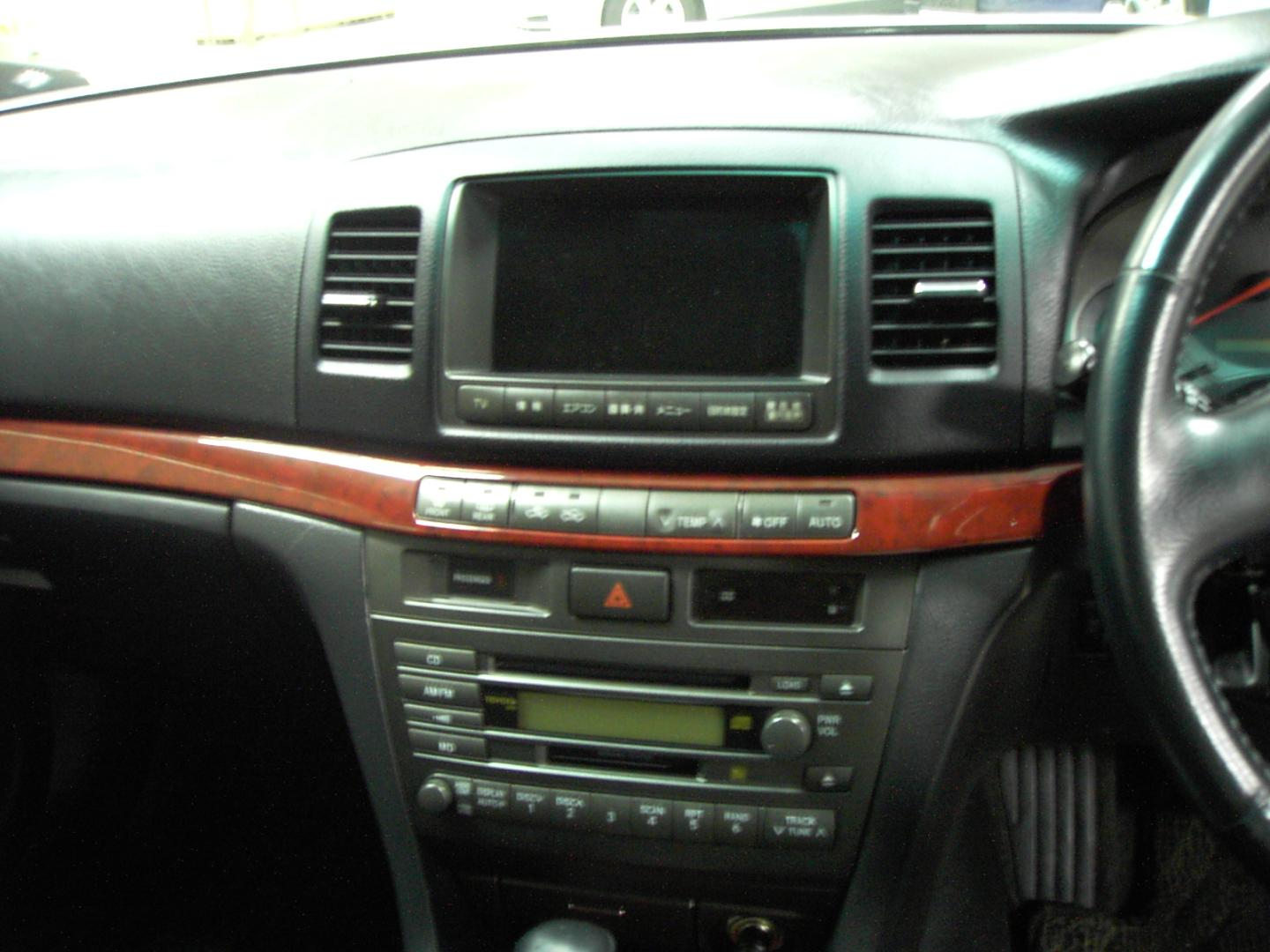2000 Toyota Mark II Pictures