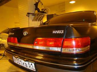 2000 Toyota Mark II Pictures