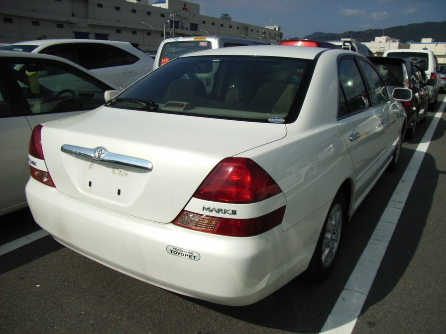 2001 Toyota Mark II Pictures