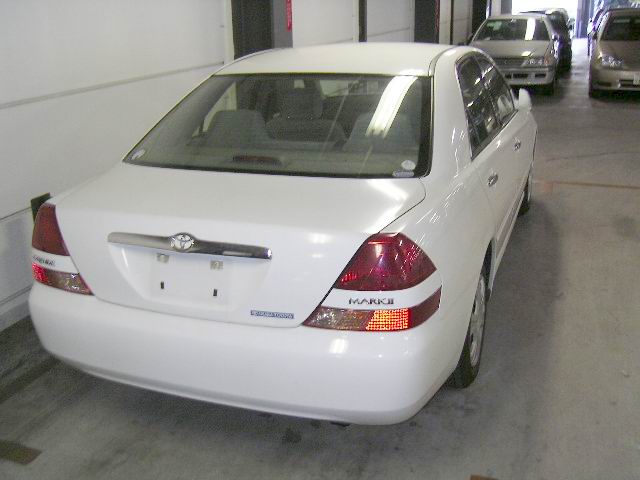 2001 Toyota Mark II Pictures