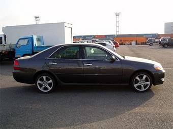 2001 Toyota Mark II Photos