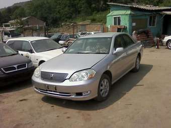 2001 Toyota Mark II Photos