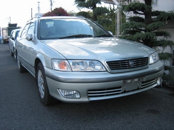 Toyota mark ii qualis