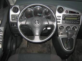 2004 Toyota Matrix Pictures