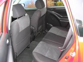 2004 Toyota Matrix Images