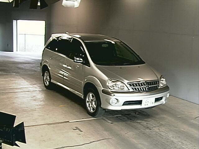 2001 Toyota Nadia Photos