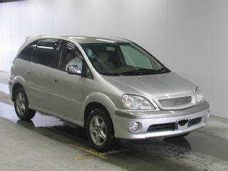 2001 Toyota Nadia Pictures