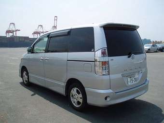 2002 Toyota Noah Wallpapers