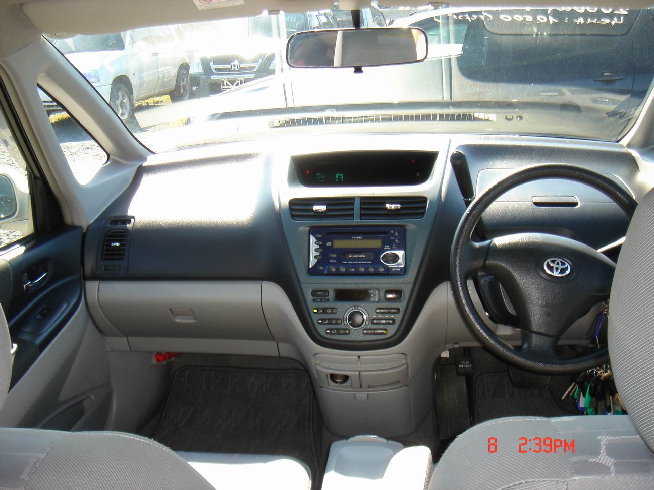 2000 Toyota Opa Pics