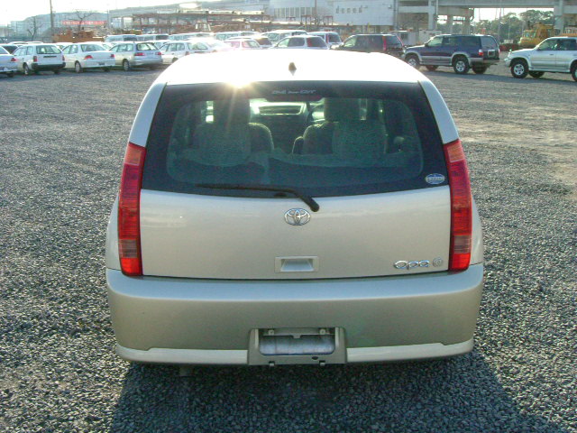 2000 Toyota Opa Photos