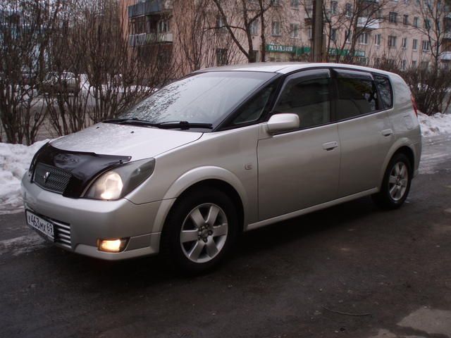 2001 Toyota Opa