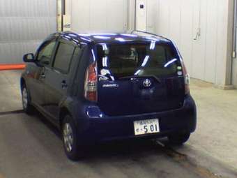 2004 Toyota Passo Photos