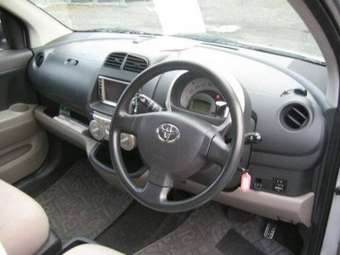 2004 Toyota Passo Photos