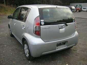 2004 Toyota Passo Pictures