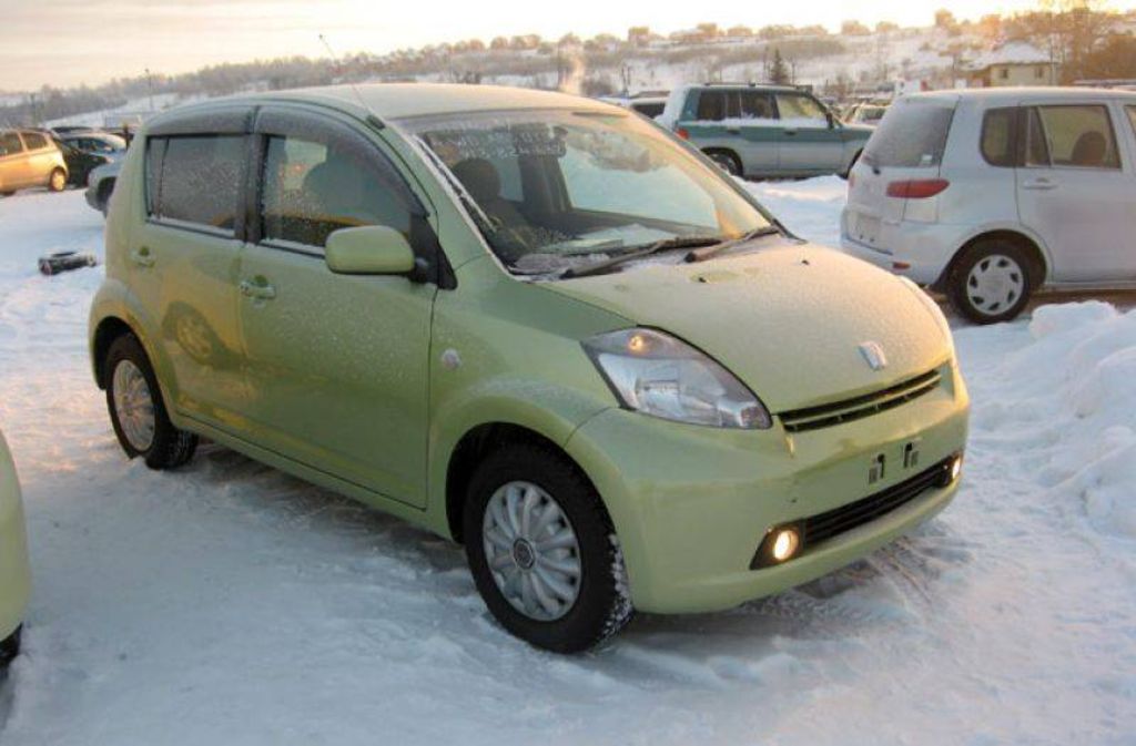 2004 Toyota Passo