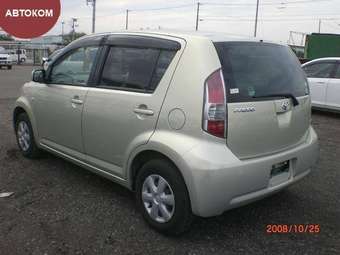 2004 Toyota Passo Pics