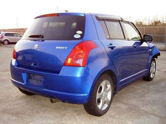 2004 Toyota Passo Pictures