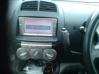 2004 Toyota Passo Pictures