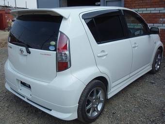 2004 Toyota Passo Photos