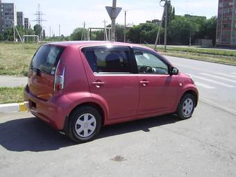 2004 Toyota Passo Photos