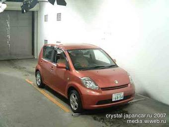 2004 Toyota Passo Pictures