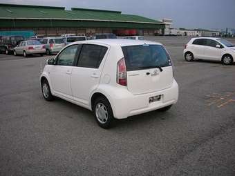 2005 Toyota Passo Pictures